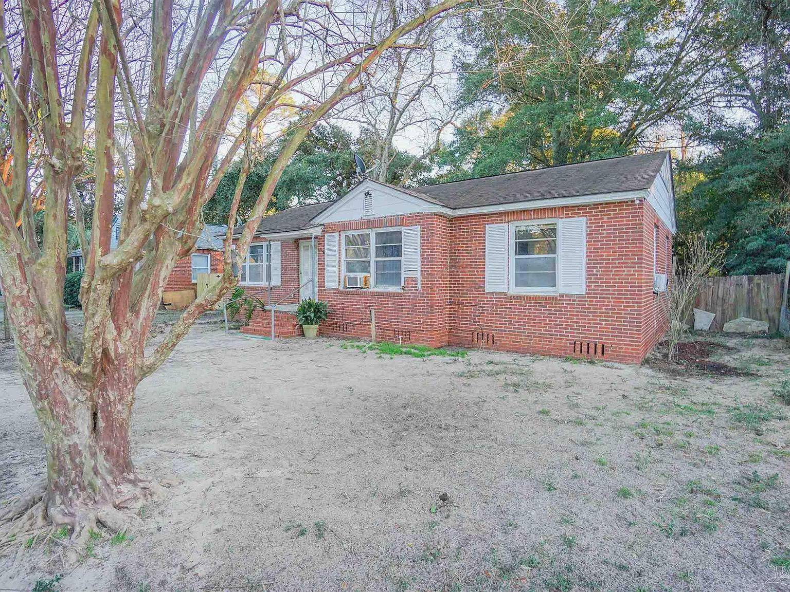 621 W Hernandez St Pensacola, FL 32501 - Thumbnail 4