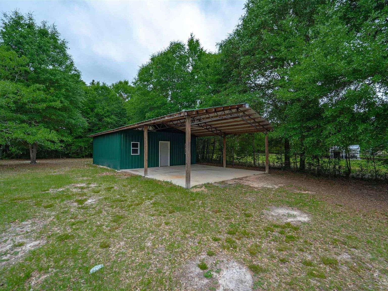 107 Windsor Dr Crestview, FL 32539 - Thumbnail 4