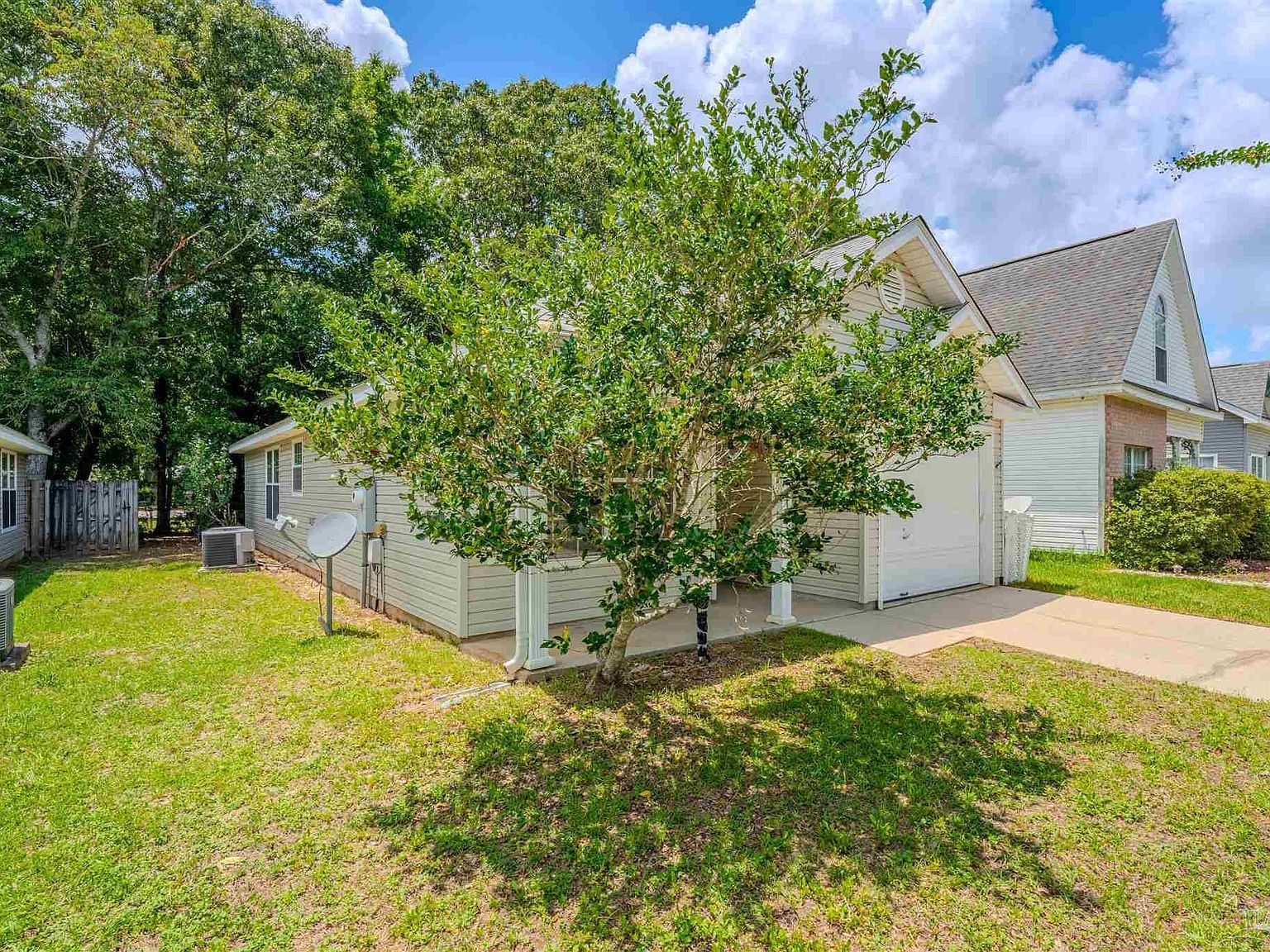 1145 Sweetbriar St Cantonment, FL 32533 - Thumbnail 4