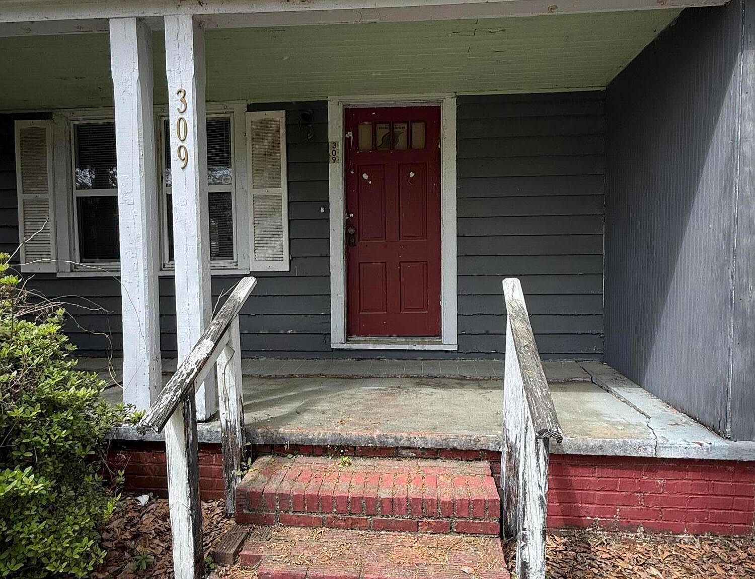 309 E Roseboro St Roseboro, NC 28382 - Thumbnail 4