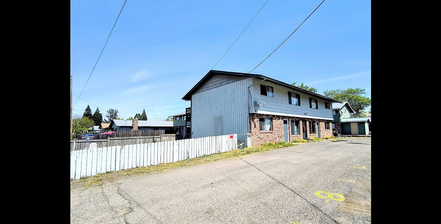 587 W Berdine St Roseburg, OR 97471 - Thumbnail 4