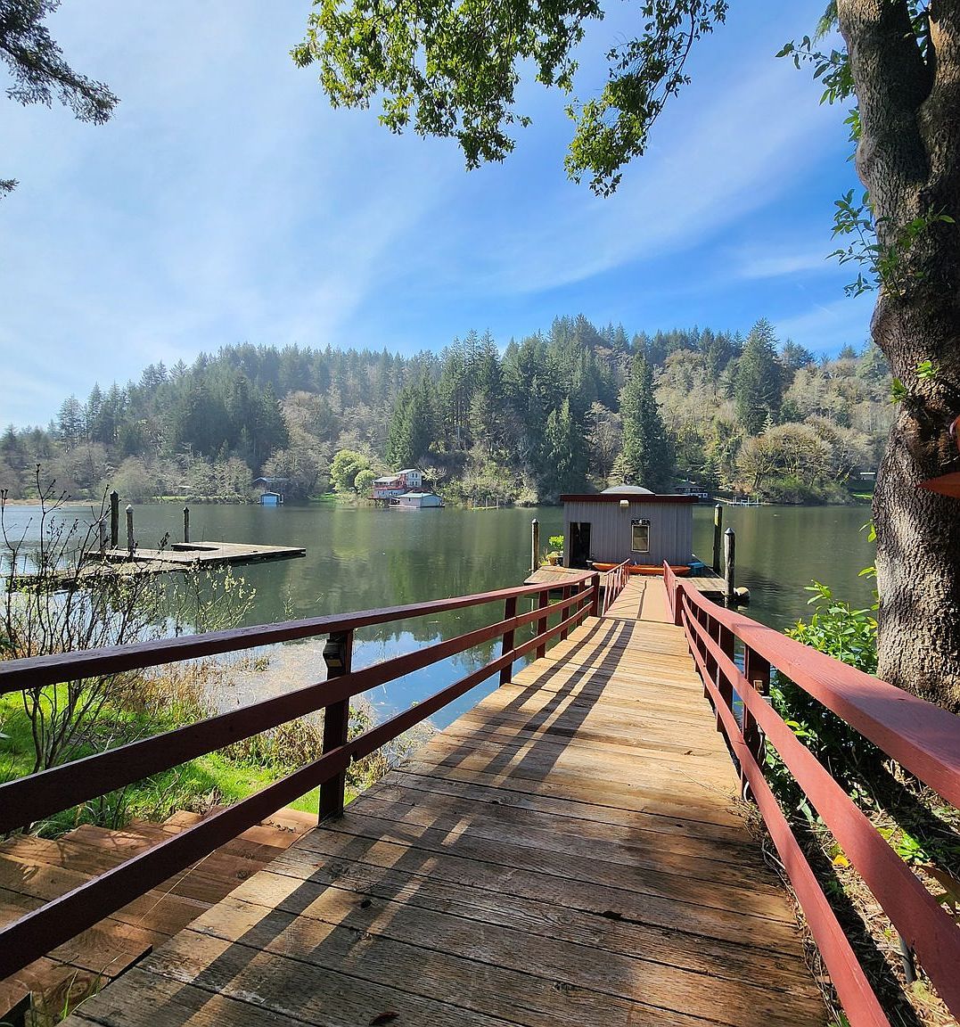 70700 Majestic Shores Rd North Bend, OR 97459 - Thumbnail 4