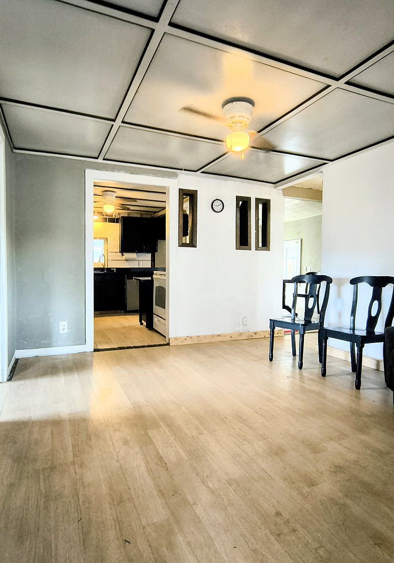 319 N Wall St Coos Bay, OR 97420 - Thumbnail 4