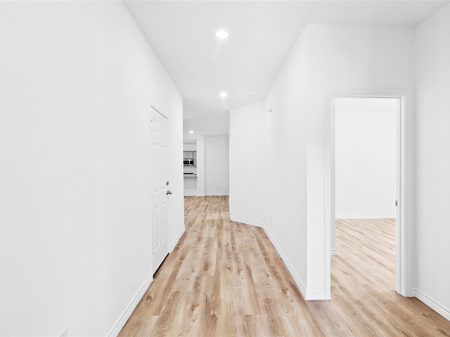 12384 Lake Conroe Hls Willis, TX 77318 - Thumbnail 4