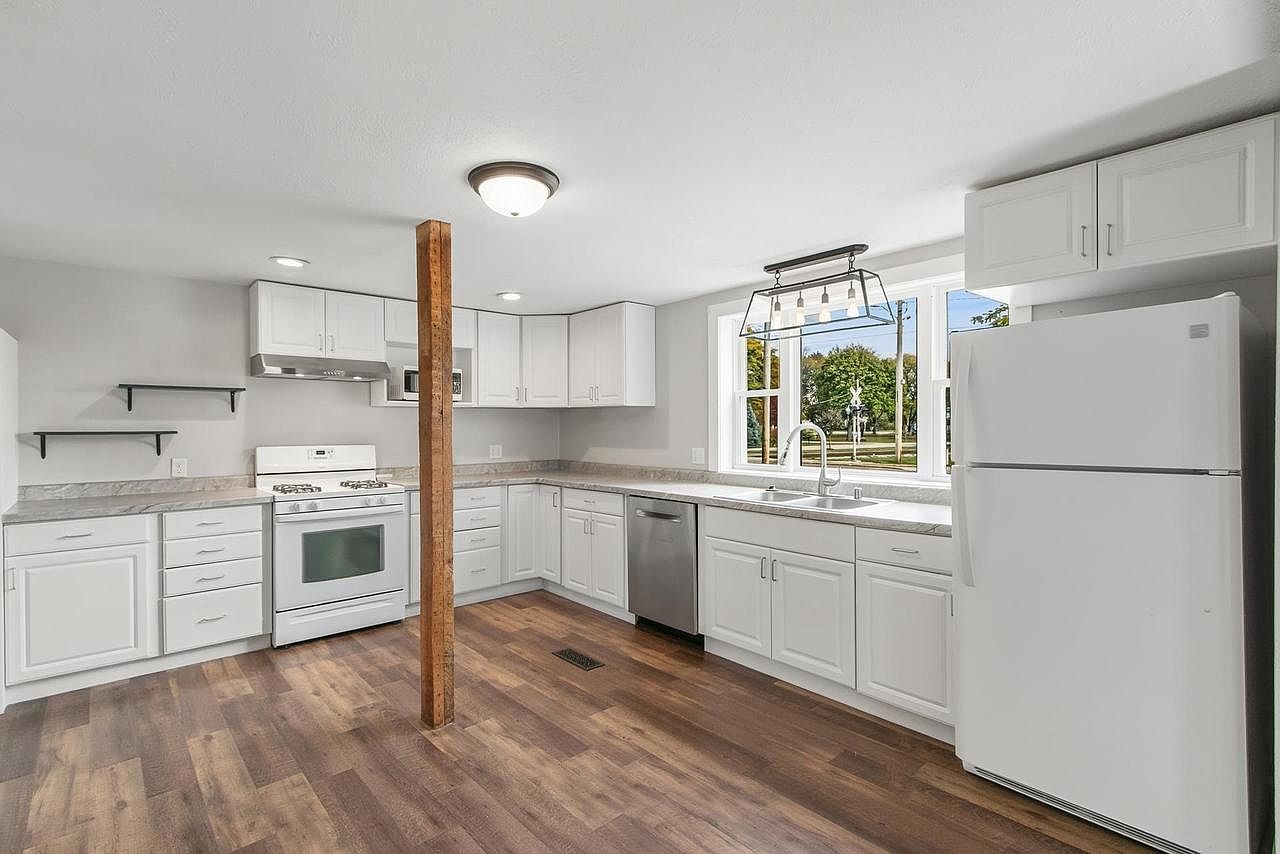 107 Parkview Dr Milton, WI 53563 - Thumbnail 4