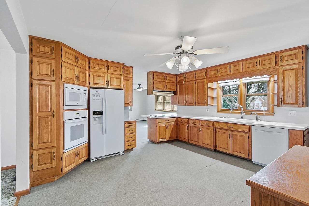 1104 Woodman Rd Janesville, WI 53545 - Thumbnail 4