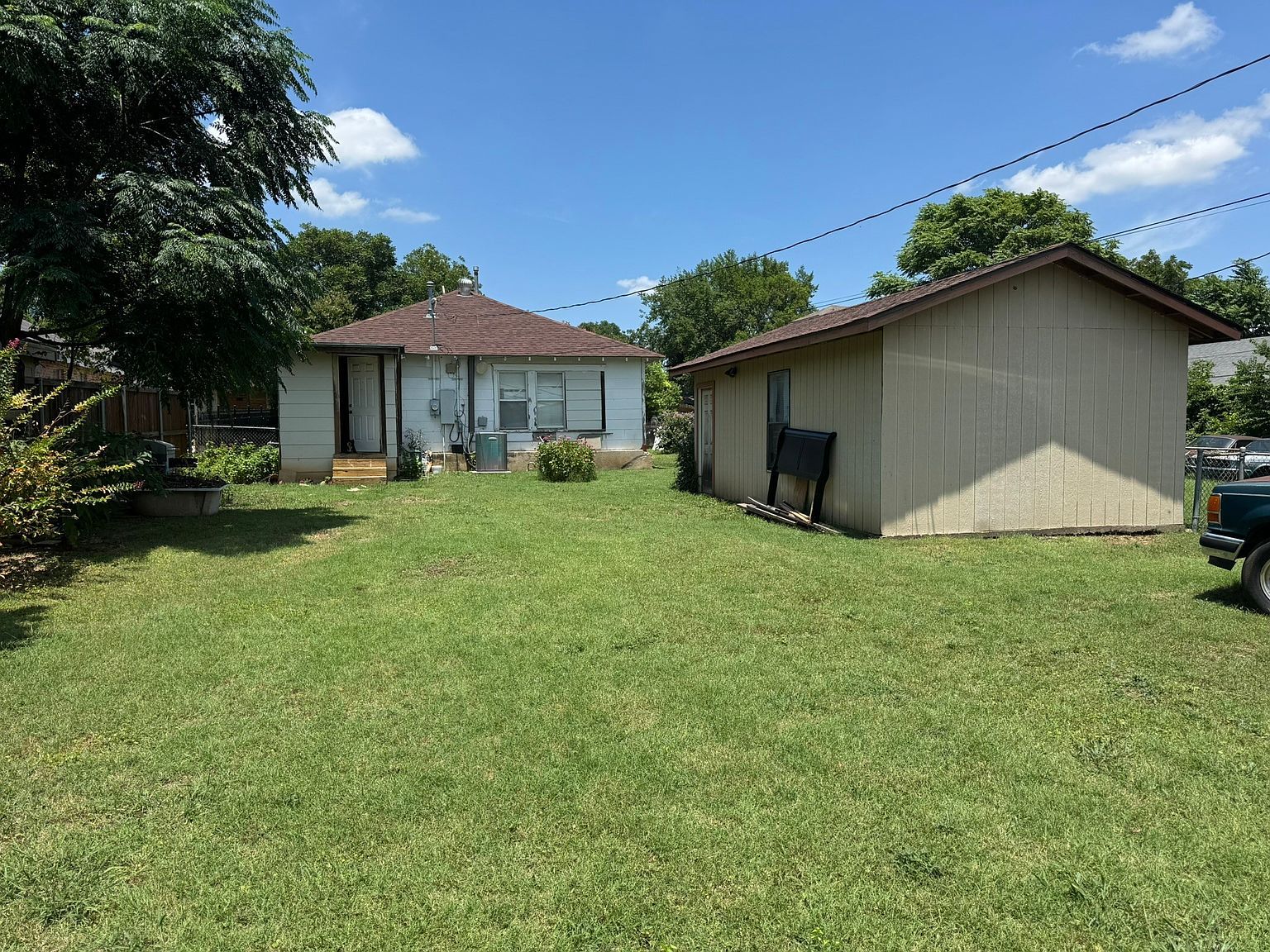 2634 Emmett St Dallas, TX 75211 - Thumbnail 4