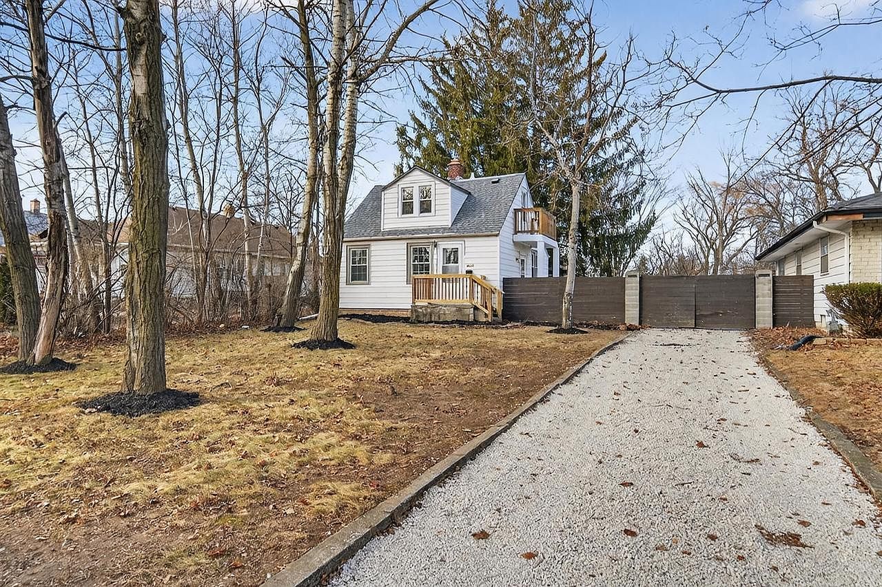 8630 W Lancaster Ave Milwaukee, WI 53225 - Thumbnail 4