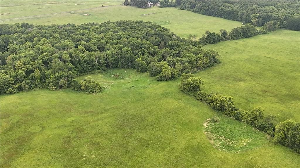 40th St Clayton, WI 54004 - Thumbnail 4