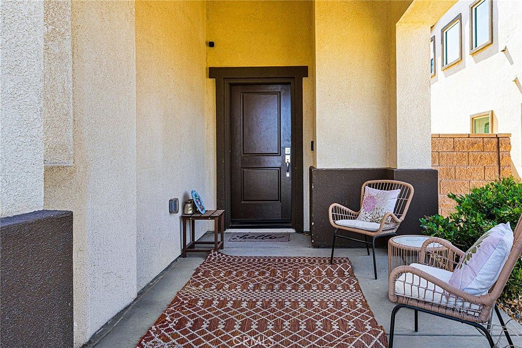 12906 Echo Valley St Victorville, CA 92392 - Thumbnail 4