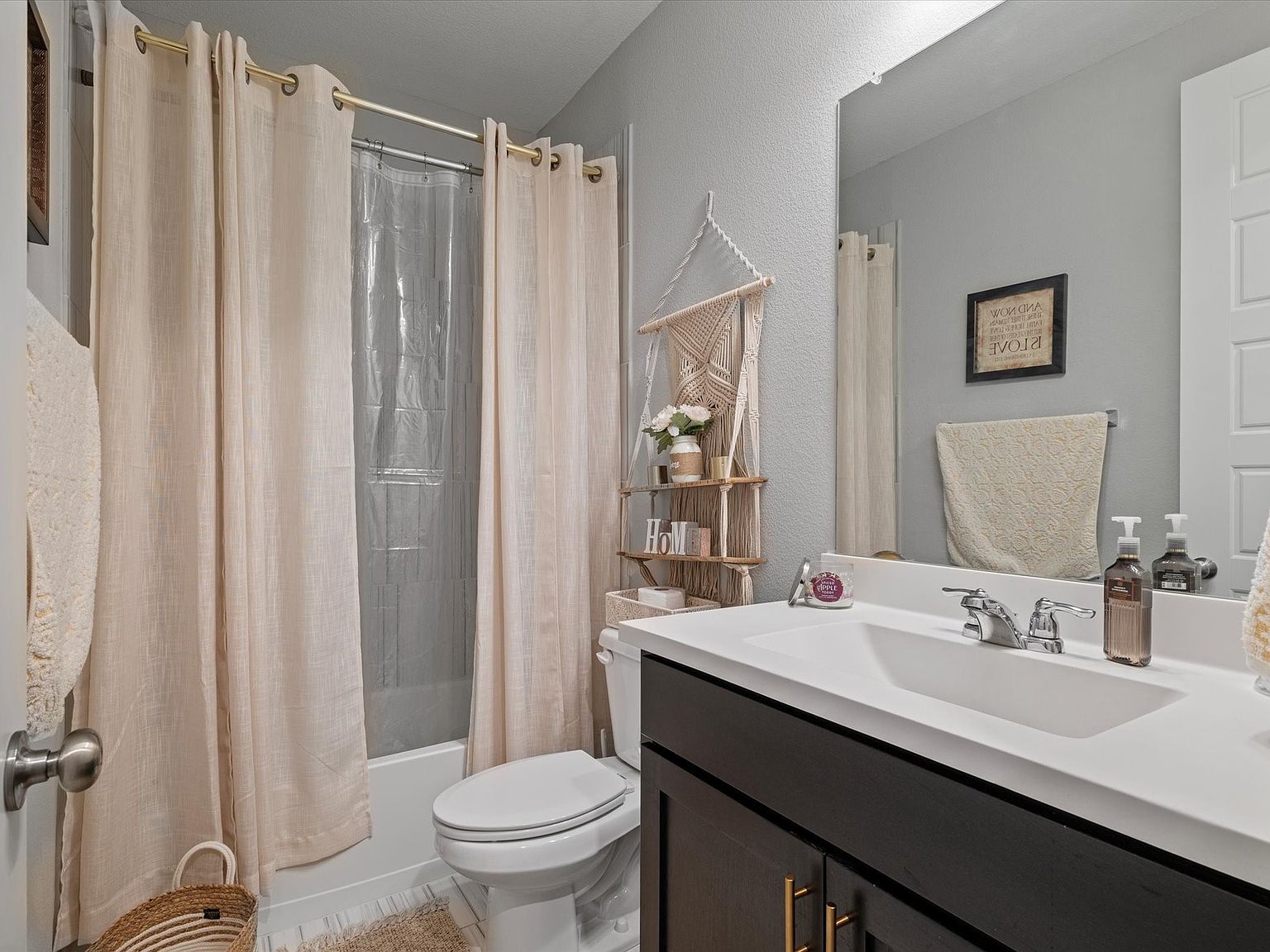 4113 Gainesway Ln Aubrey, TX 76227 - Thumbnail 4