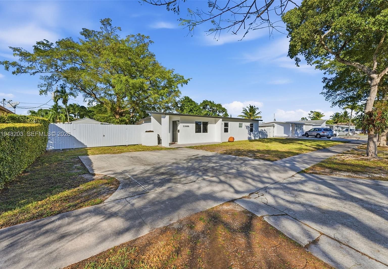 11065 SW 52nd Dr Miami, FL 33165 - Thumbnail 4