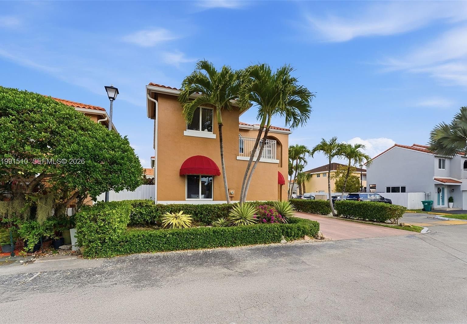 8657 NW 2nd St Miami, FL 33126 - Thumbnail 4