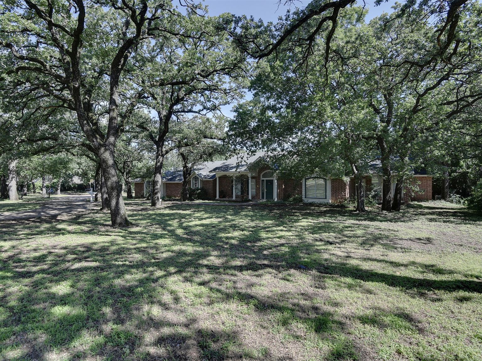 2215 California Ln Arlington, TX 76015 - Thumbnail 4