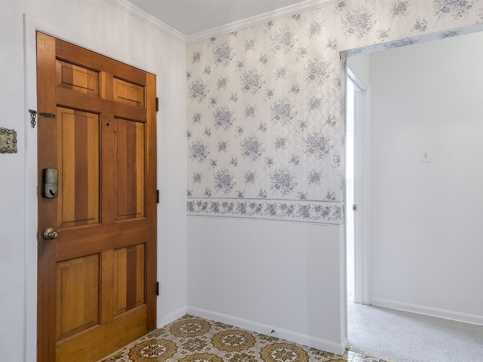 2130 Goerte Dr Grand Prairie, TX 75051 - Thumbnail 4