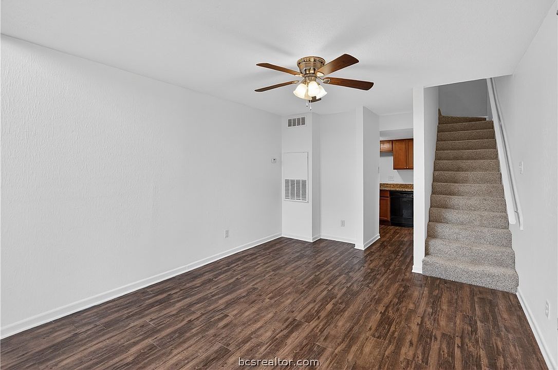 4401 Carter Creek Pkwy APT 13 Bryan, TX 77802 - Thumbnail 4