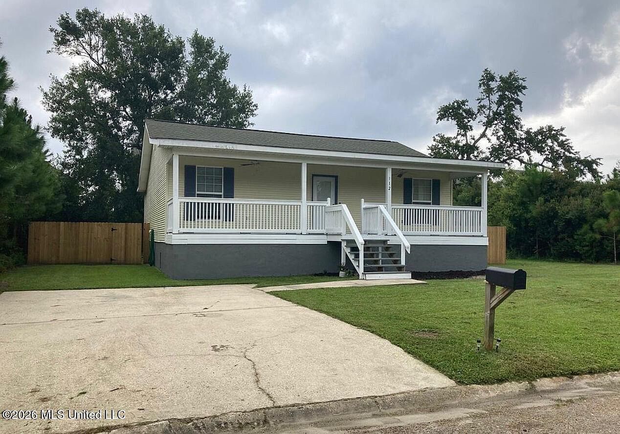 112 Spruce St Pass Christian, MS 39571 - Thumbnail 4