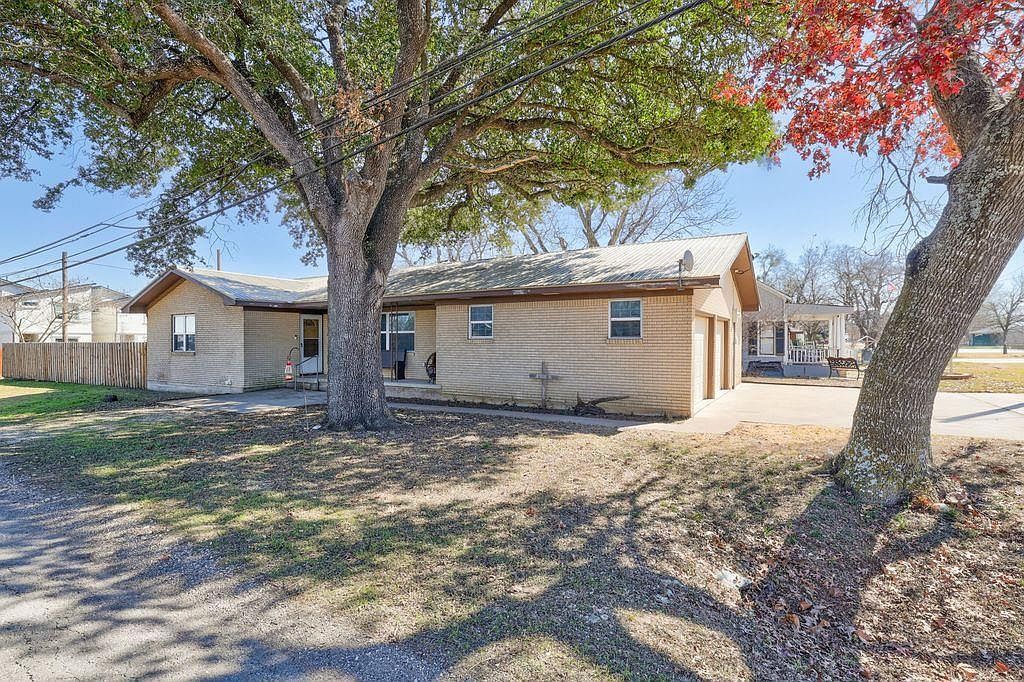 309 W Avenue H Jarrell, TX 76537 - Thumbnail 4