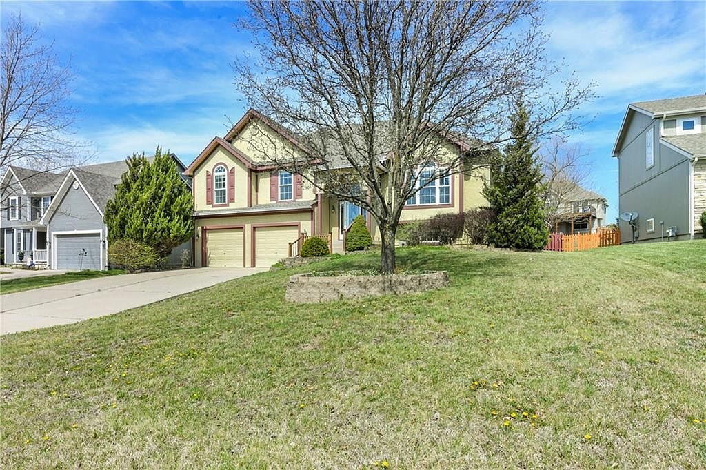 712 Rock Creek Dr Lansing, KS 66043 - Thumbnail 4