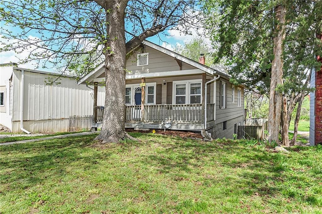 526 Oak St Leavenworth, KS 66048 - Thumbnail 4