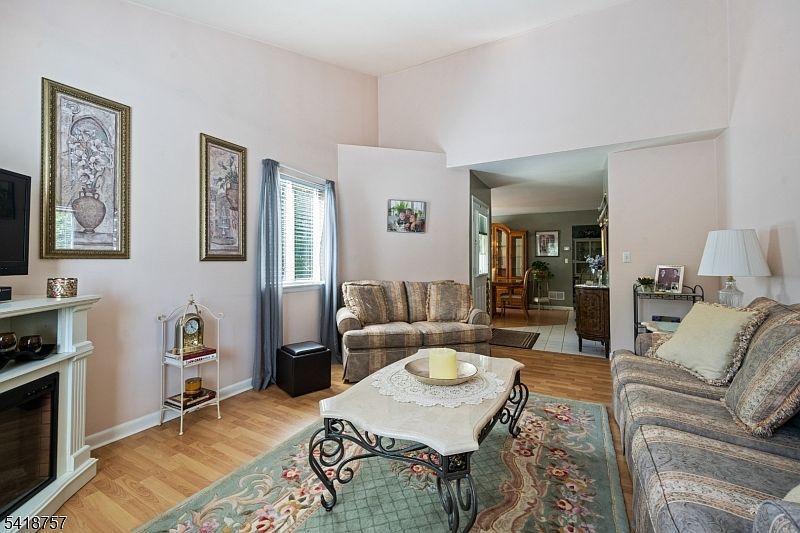 10 Wind Meadow Trl Hamburg, NJ 07419 - Thumbnail 4