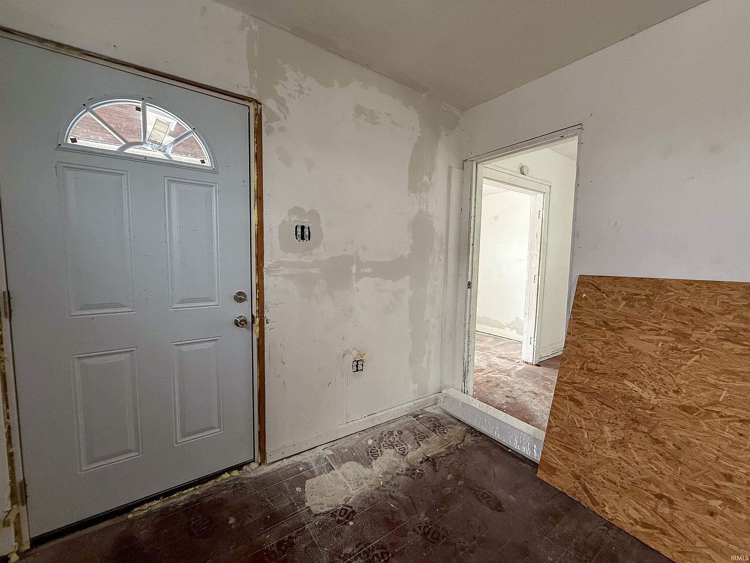 1206 Fremont St South Bend, IN 46628 - Thumbnail 4