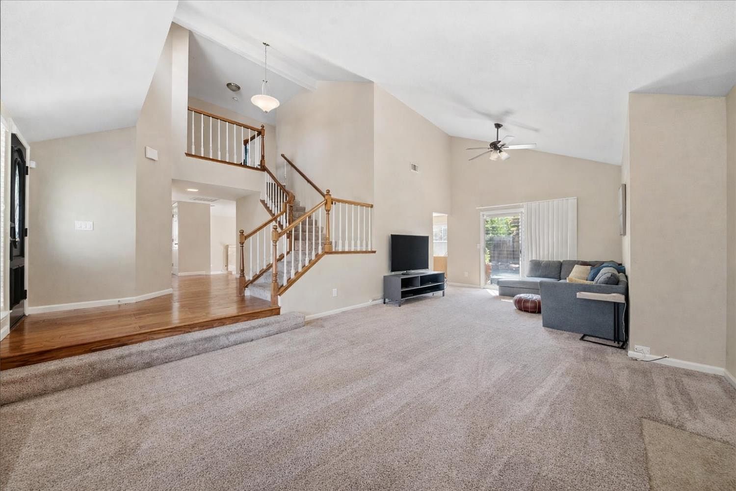 6012 Laguna Park Dr Elk Grove, CA 95758 - Thumbnail 4