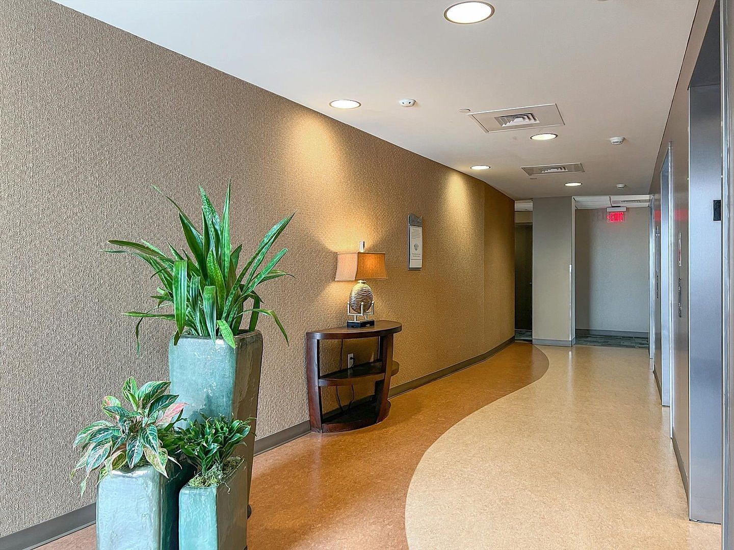 301 N Neil St #808-809 Champaign, IL 61820 - Thumbnail 4