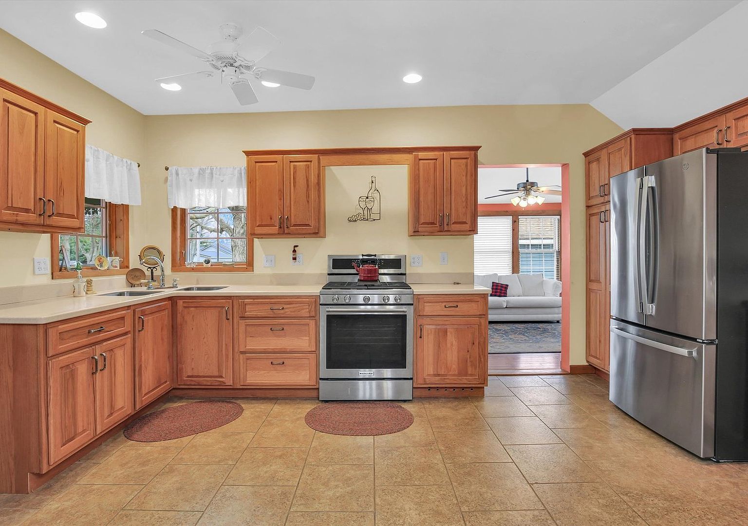 112 W North Front St Sadorus, IL 61872 - Thumbnail 4