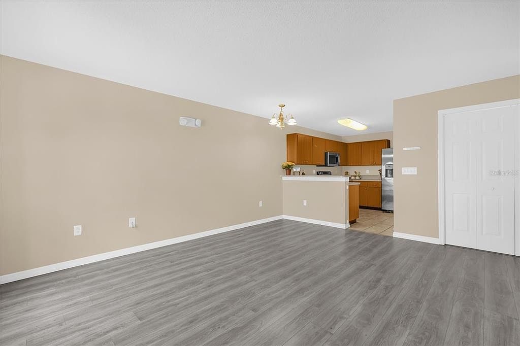 635 Lake Marion Golf Resort Dr Poinciana, FL 34759 - Thumbnail 4