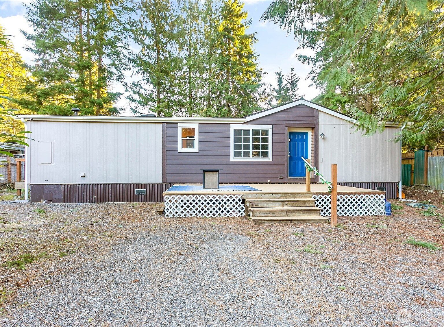 8388 Holly Ln Maple Falls, WA 98266 - Thumbnail 4