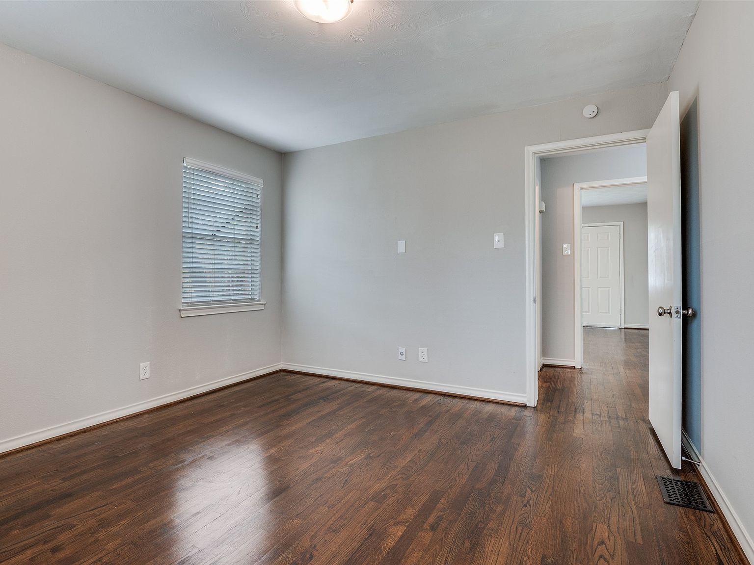 1315 Kings Hwy Dallas, TX 75208 - Thumbnail 4