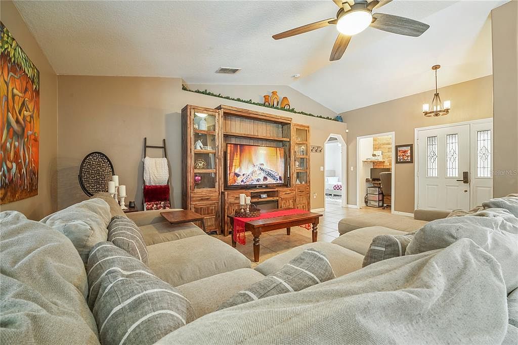 2241 Summer Raye Ct Saint Cloud, FL 34772 - Thumbnail 4