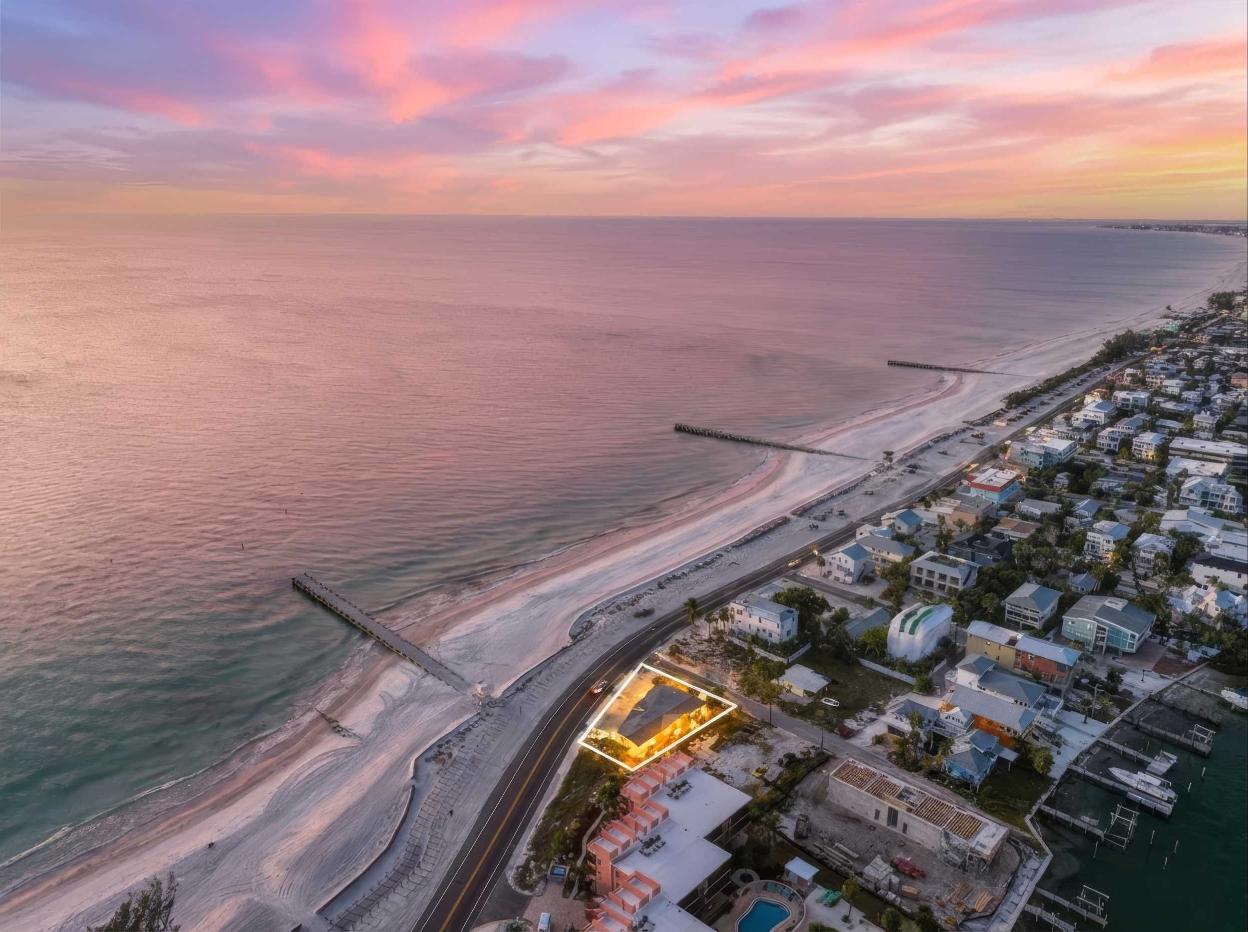 1303 Gulf Drive South, Bradenton Beach, FL, USA, 34217 - Thumbnail 4