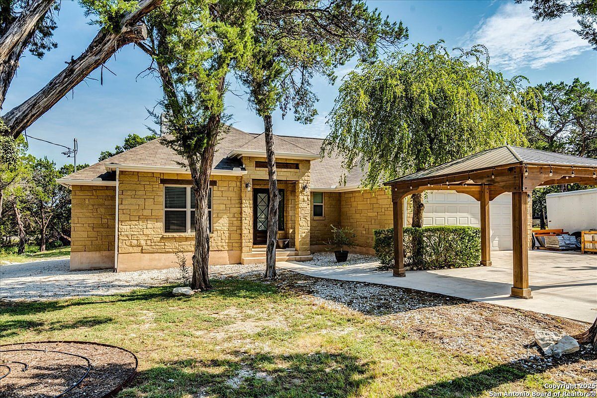 267 Eagle Rock Rd Spring Branch, TX 78070 - Thumbnail 4