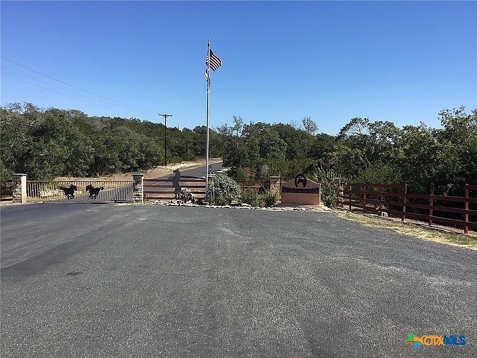 530 Stallion Estates Dr Spring Branch, TX 78070 - Thumbnail 4