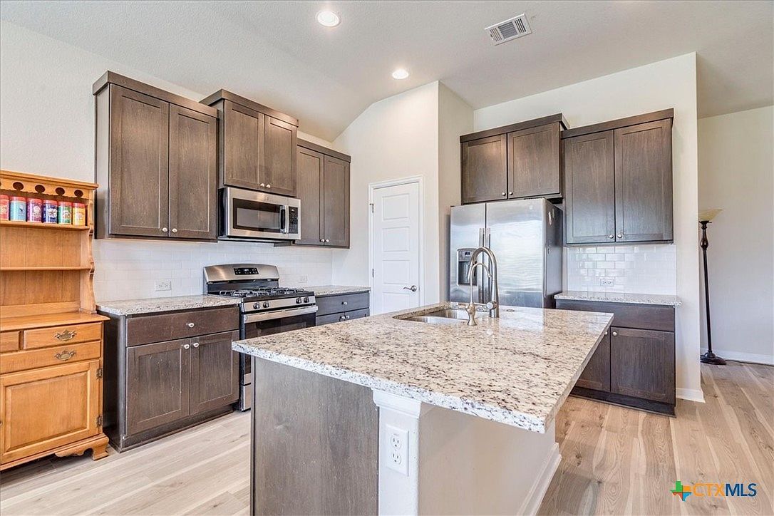 712 Coyote Creek Way Kyle, TX 78640 - Thumbnail 4