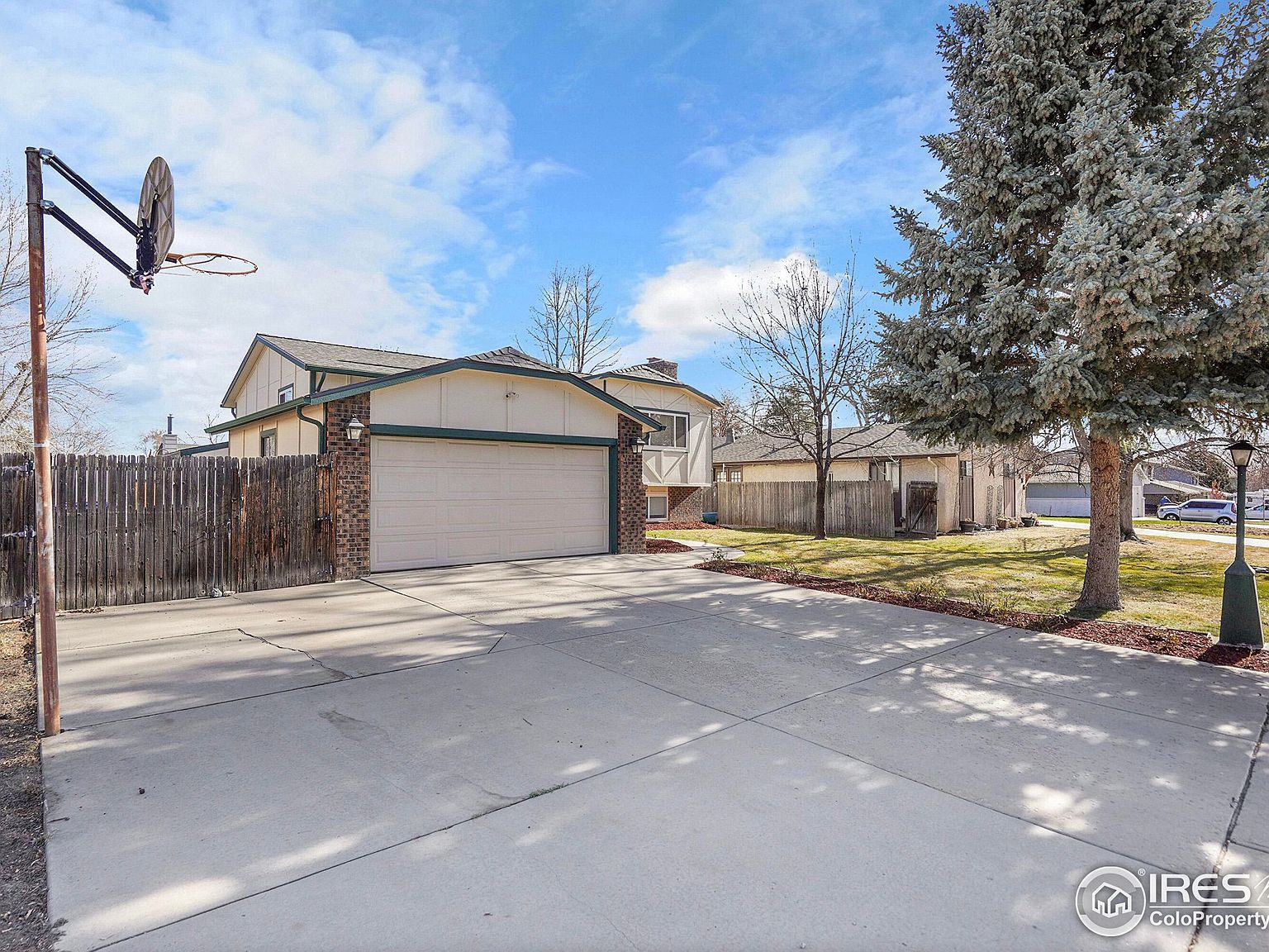 1542 Cambridge Dr Longmont, CO 80503 - Thumbnail 4
