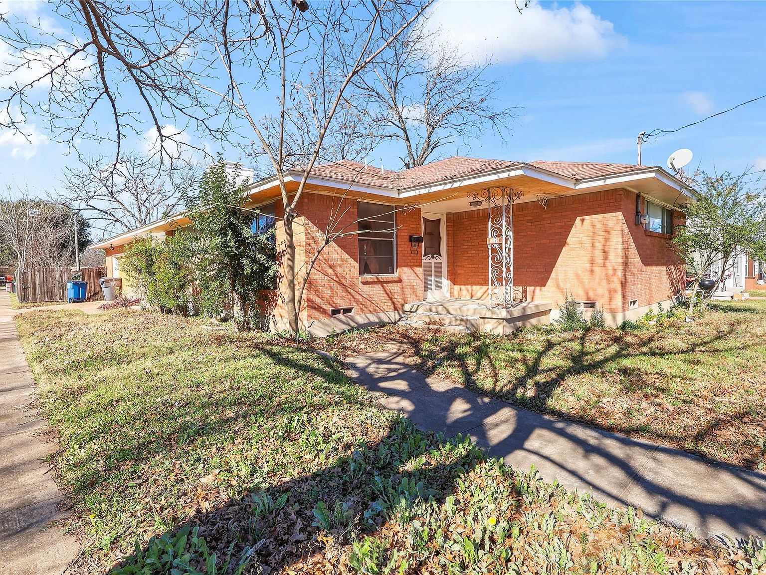 1231 S Montclair Ave Dallas, TX 75208 - Thumbnail 4