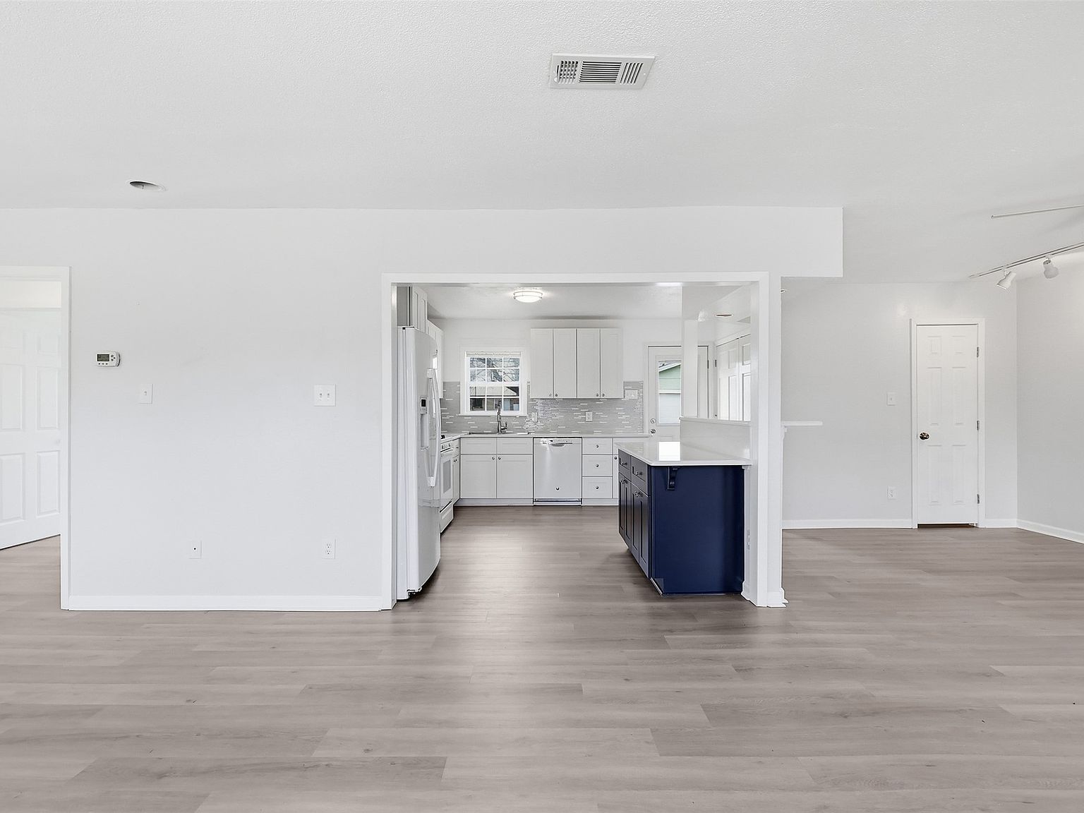 1320 Dale Dr Garland, TX 75041 - Thumbnail 4