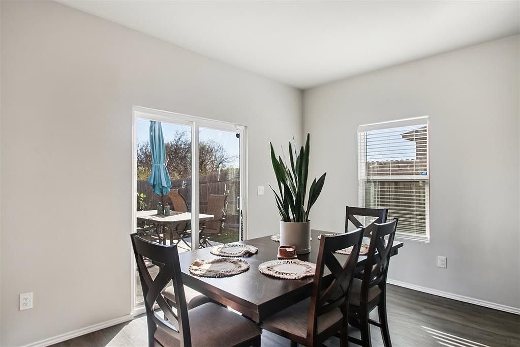 9504 NW 116th Ct, Yukon, OK, 73099 - Thumbnail 4