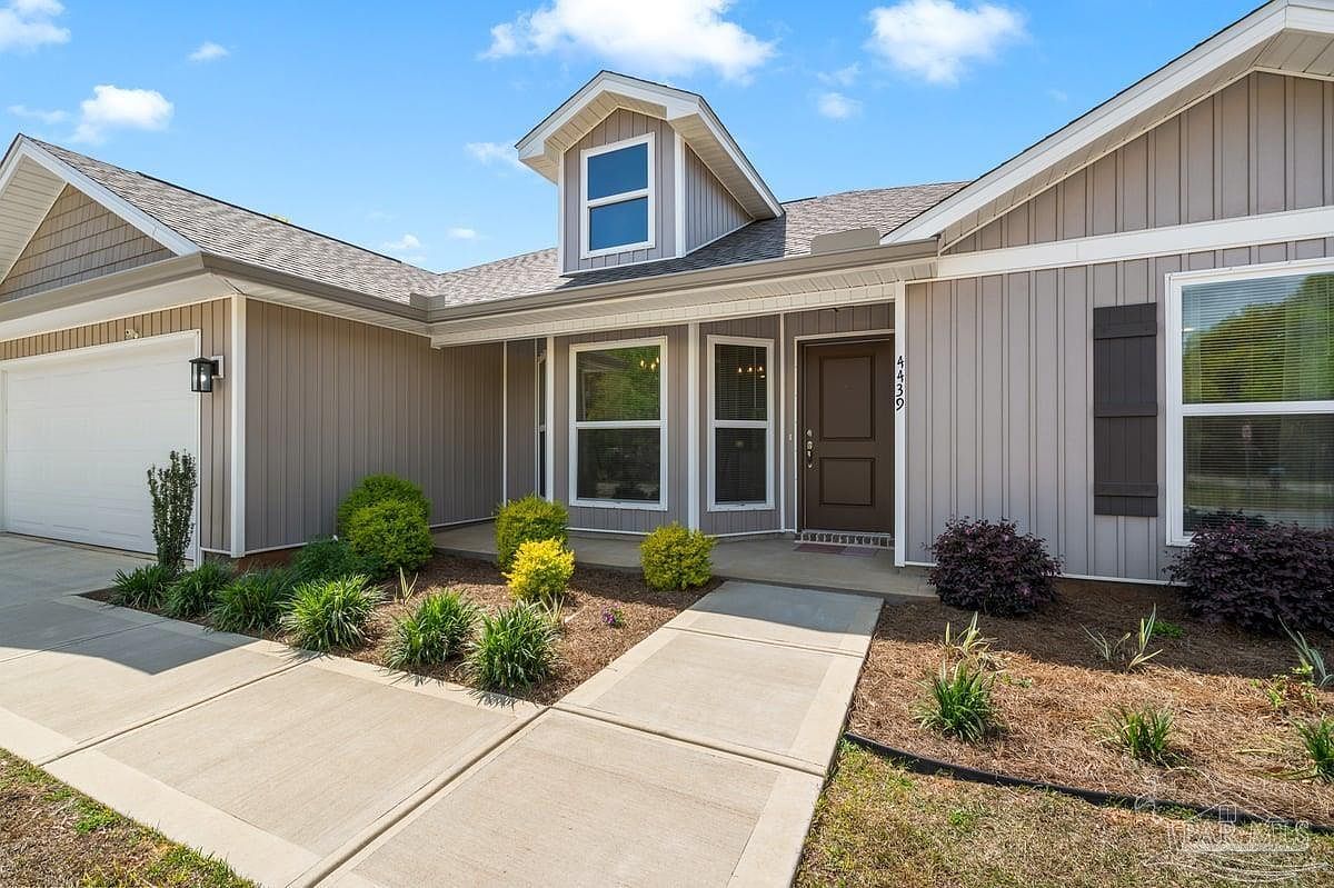 4439 Conifers St Milton, FL 32583 - Thumbnail 4