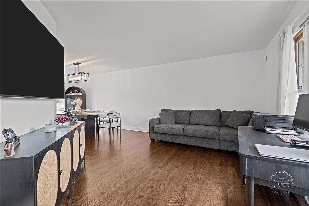 321 Jake Ln Hampshire, IL 60140 - Thumbnail 4