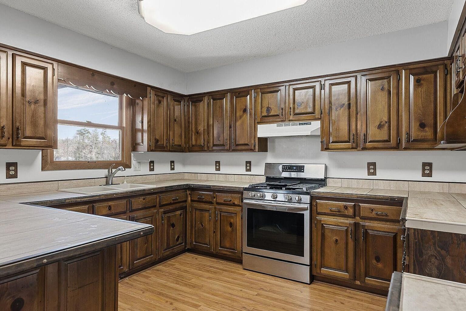 9575 Cherokee Trl Crossville, TN 38572 - Thumbnail 4