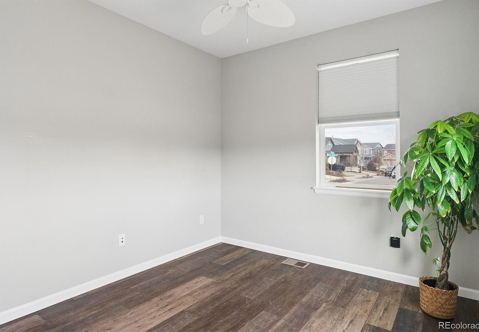 8006 Blue River Ave Littleton, CO 80125 - Thumbnail 4