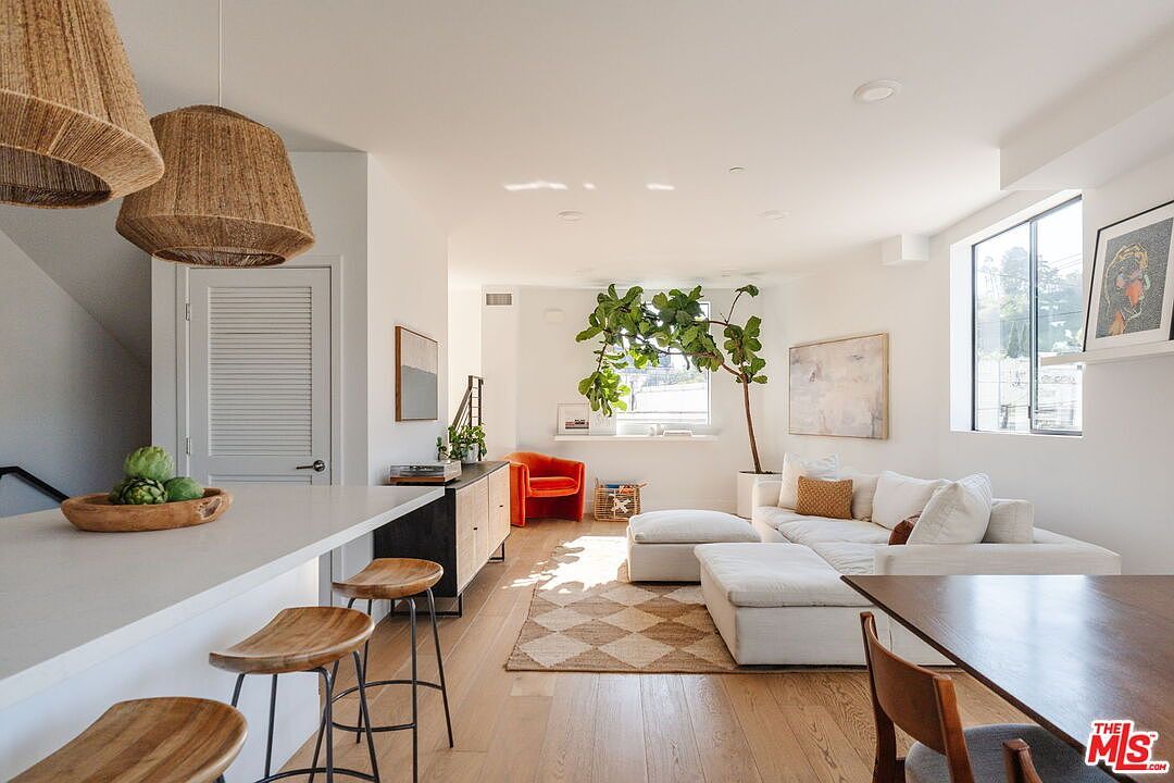 2168 Clifford St Los Angeles, CA 90026 - Thumbnail 4