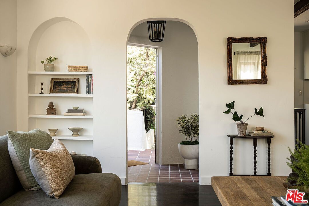 1726 N Occidental Blvd Los Angeles, CA 90026 - Thumbnail 4