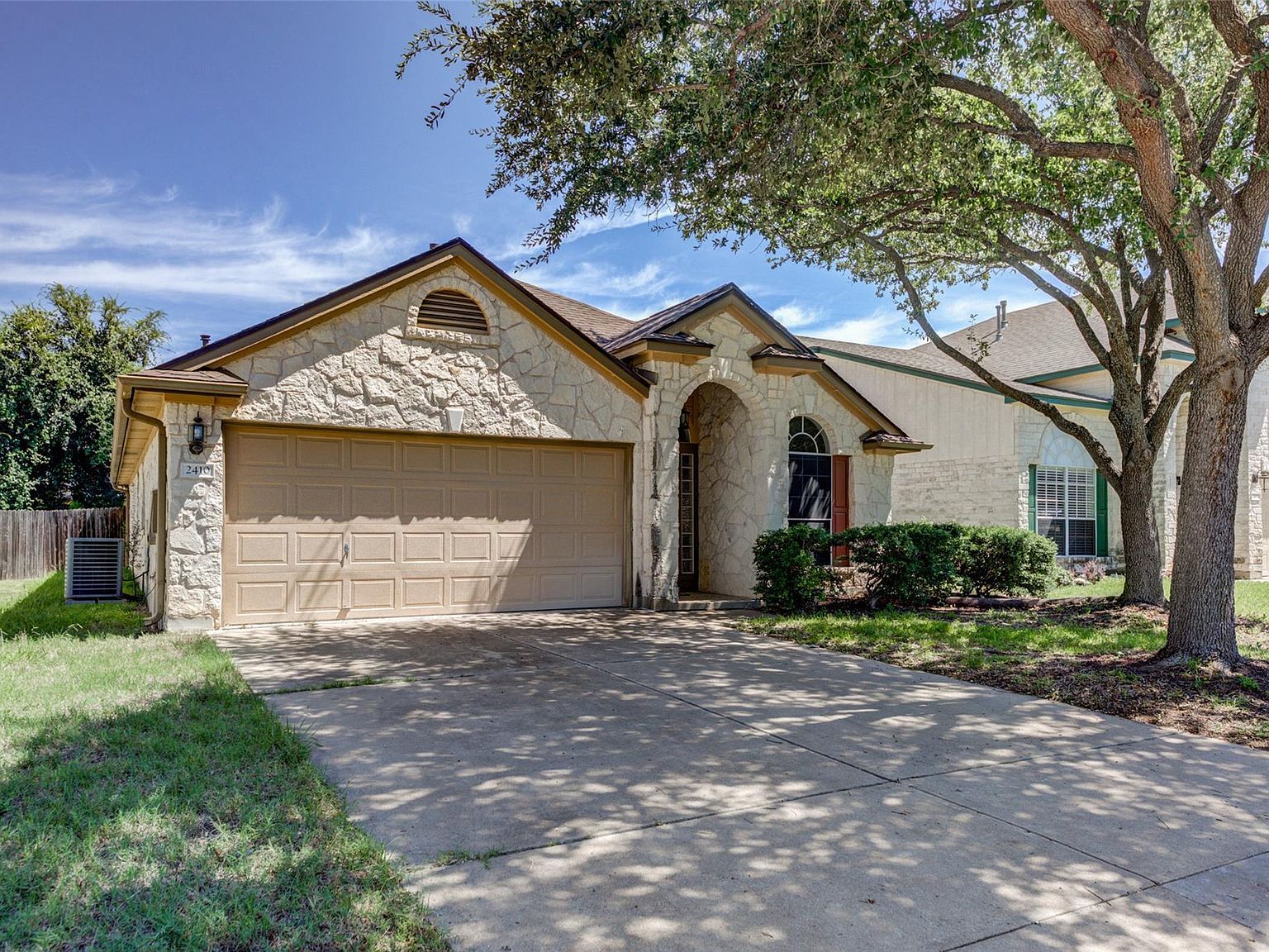2410 Hutton Ln Leander, TX 78641 - Thumbnail 4