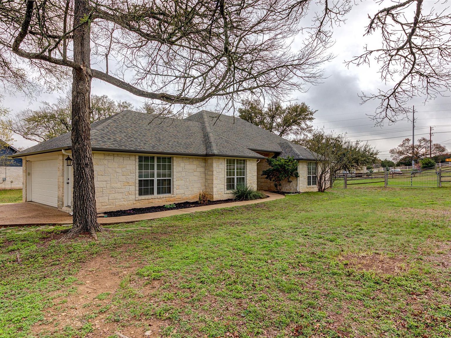 805 Kemp Hills Dr Austin, TX 78737 - Thumbnail 4