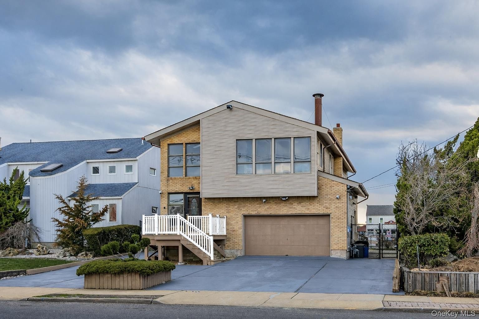 756 Guy Lombardo Ave Freeport, NY 11520 - Thumbnail 4